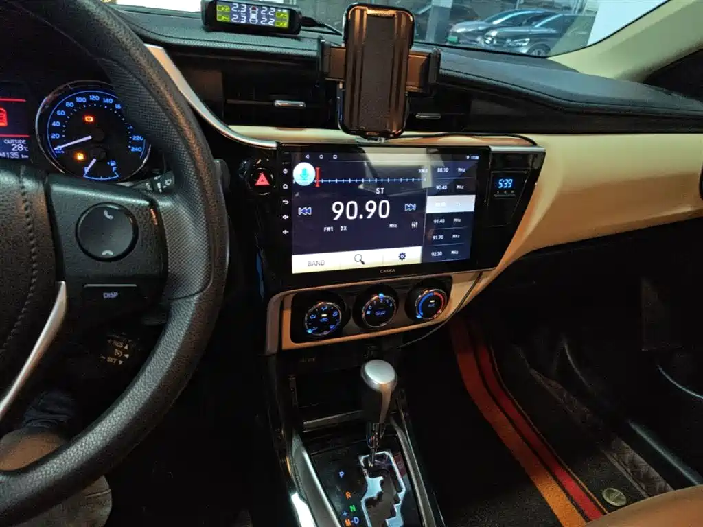 Toyota Corolla 2017 Facelift 1.2T S-CVT GL-i фото 13