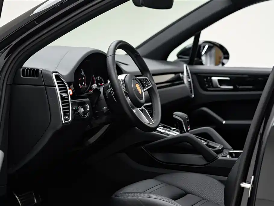 Porsche Cayenne 2018 Cayenne S 2.9T фото 9