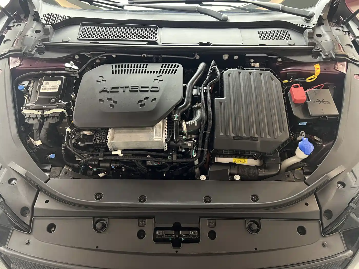 Chery Fengyun Fengyun A9L 2025 2025 Model 4WD High-performance Summit Edition