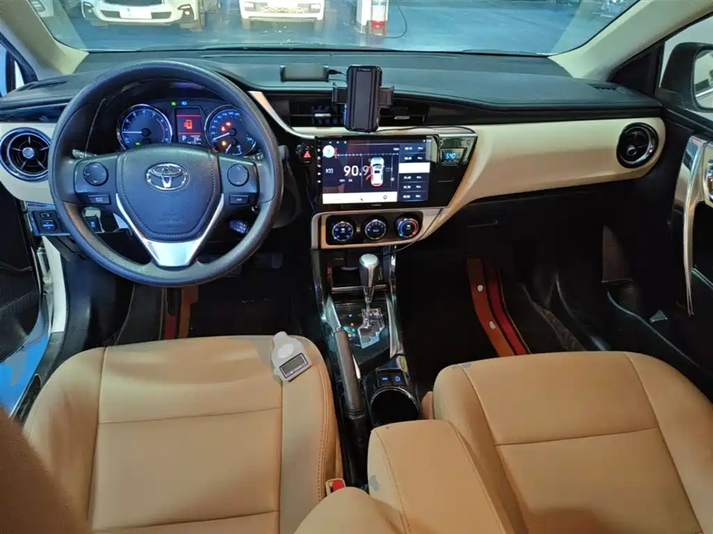 Toyota Corolla 2017 Facelift 1.2T S-CVT GL-i фото 10