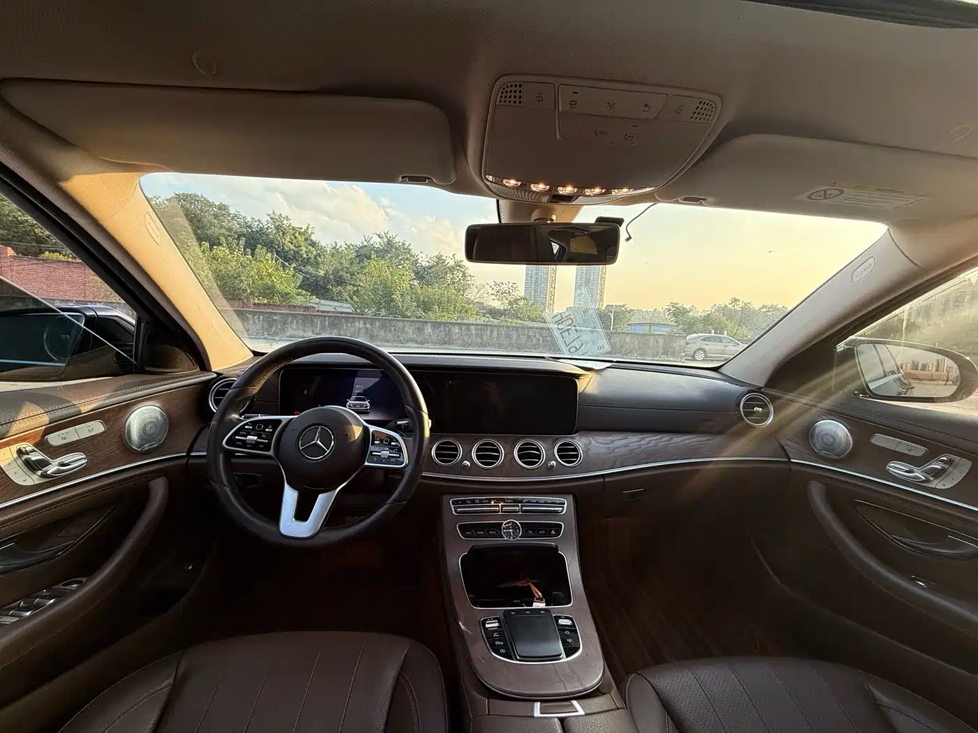 Mercedes-Benz E-Class 2020 E 300 L Luxury Model фото 6