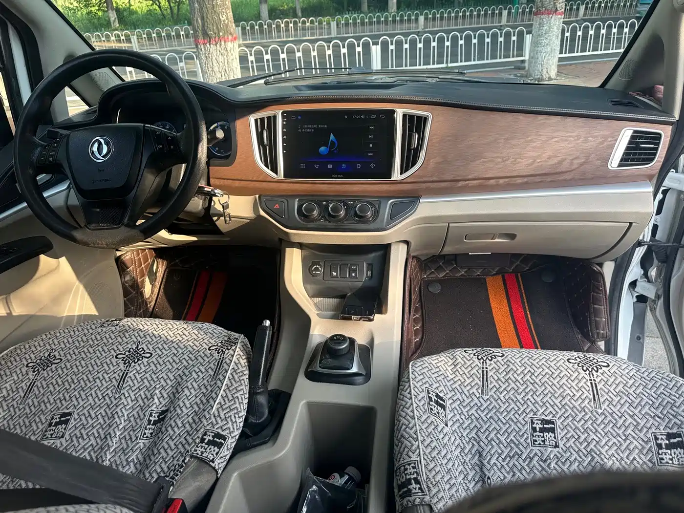 Dongfeng Fengxing Lingzhi New Energy 2021 2021 Passenger Version Comfort 9-Seater