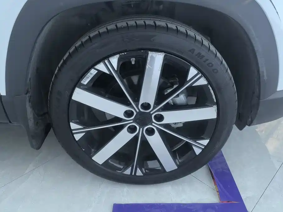 Фото 6 - Geely ICON