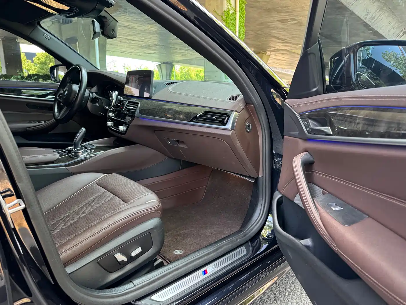 BMW 5 Series 2022 525Li M Sport Package фото 8
