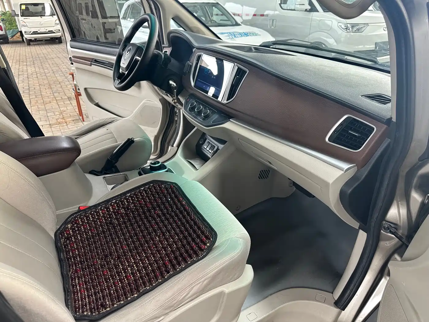 Dongfeng Fengxing Lingzhi New Energy 2021 2020 Long Range Comfort 9-seater
