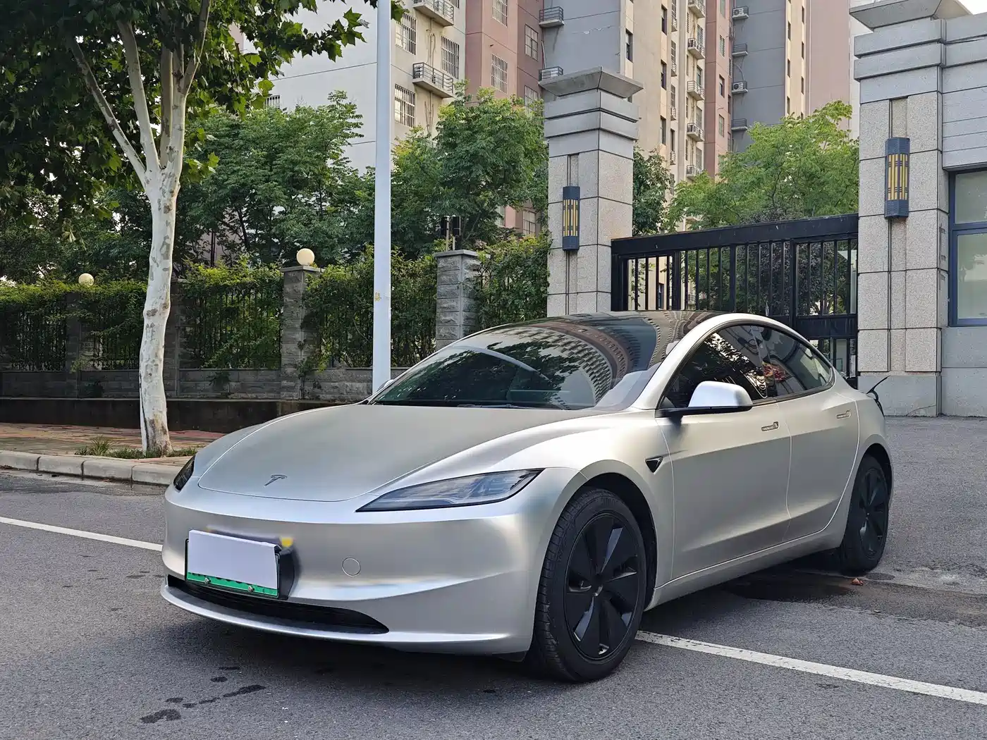 Tesla Model 3 2025