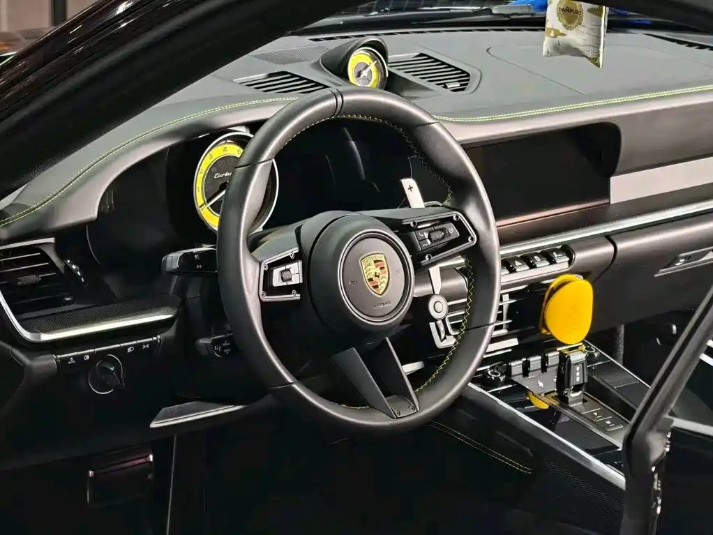 Photo 7 - Porsche 911