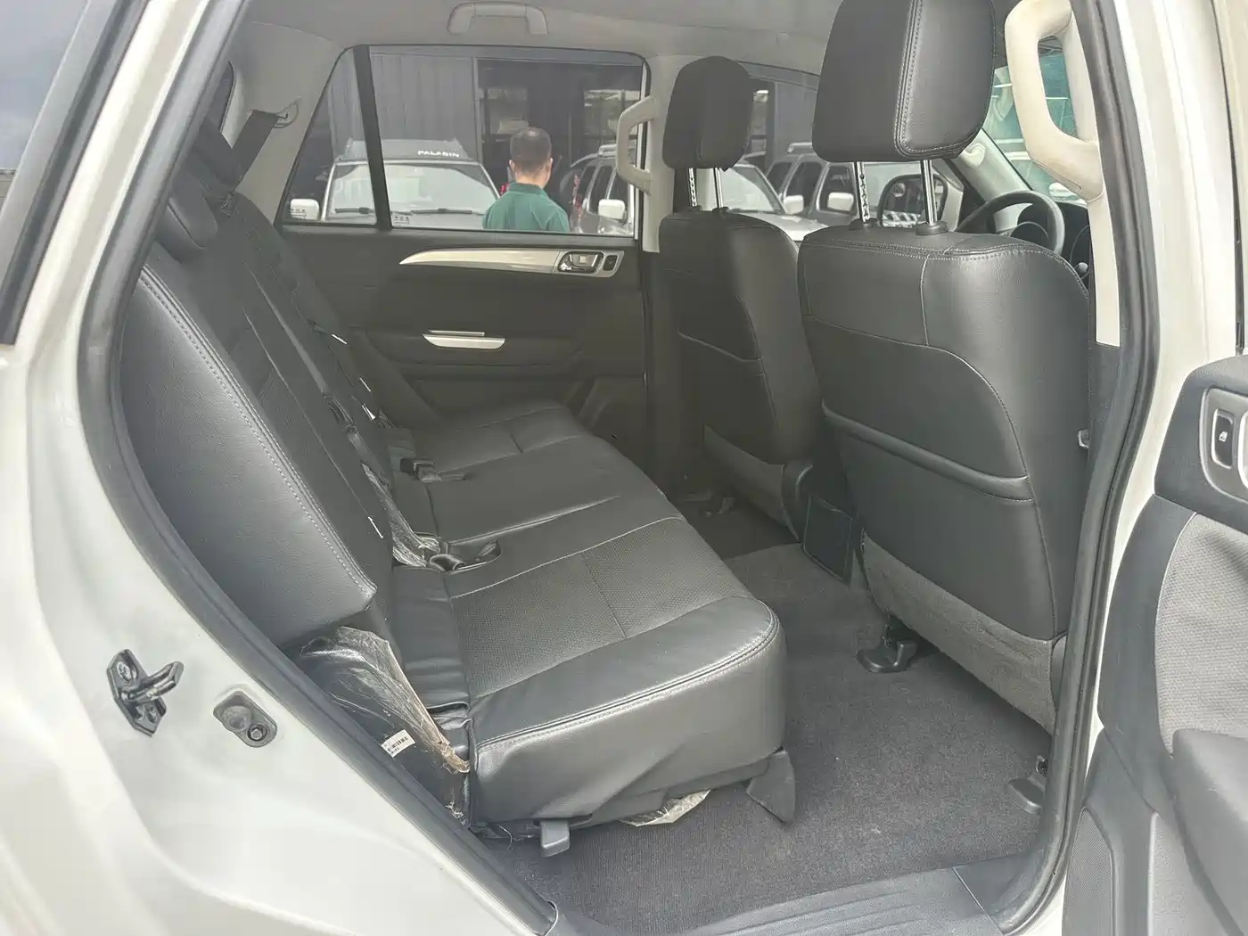 Foton Savana 2020 2017 2.8T Automatic 4WD Diesel Luxury 5-seater