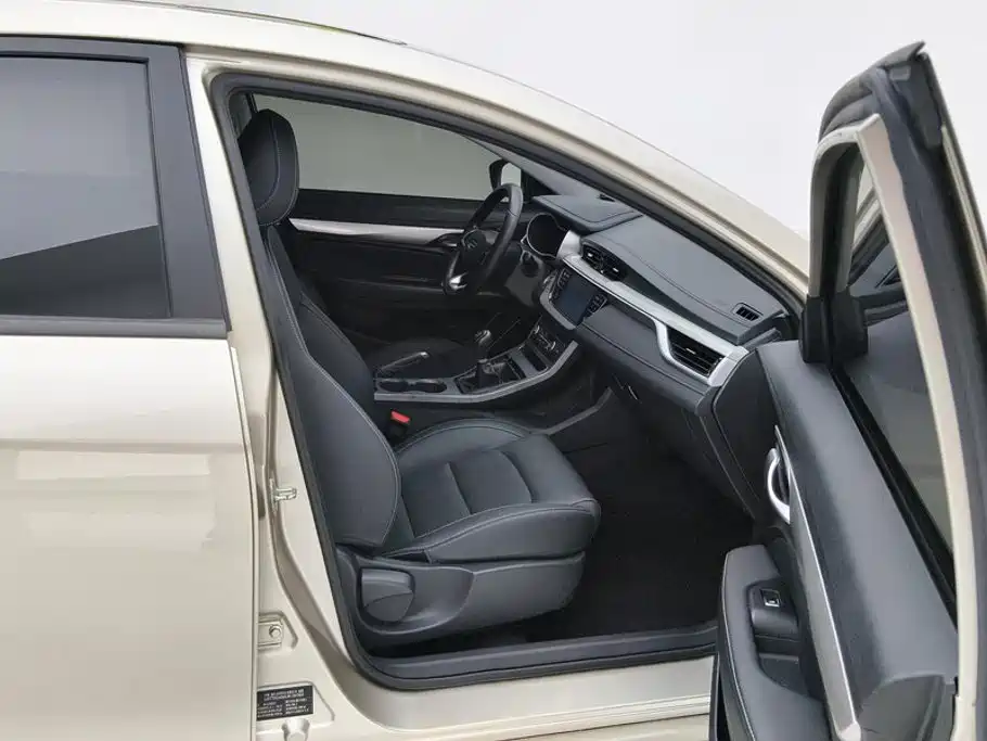 صورة 8 - Geely Emgrand
