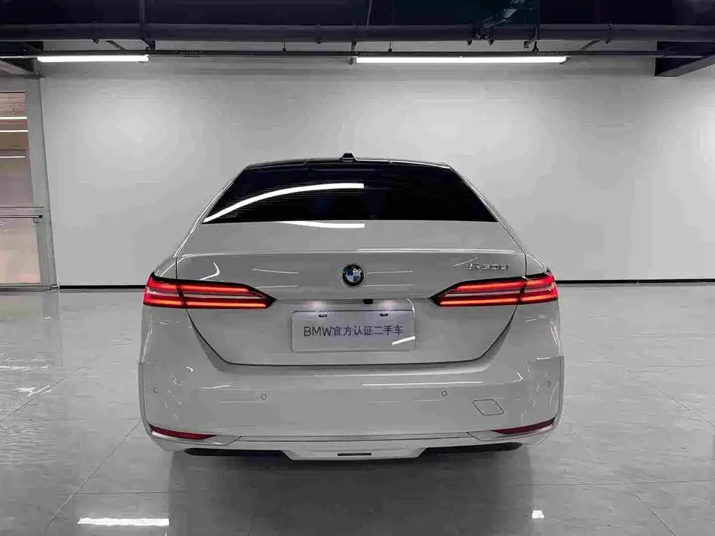 Фото 4 - BMW 5 Series