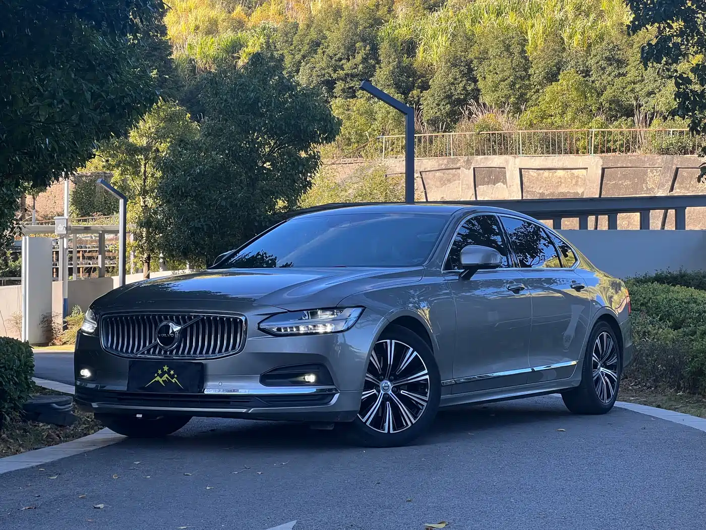 Volvo S90 2021 Model B5 Momentum Luxury Edition