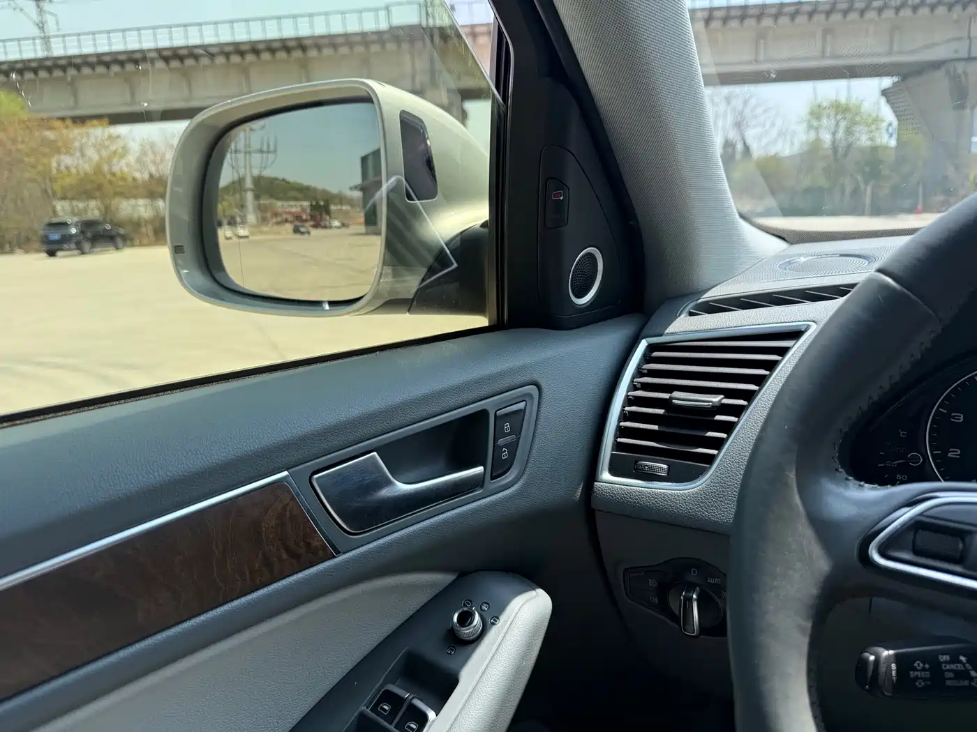 Audi Q5 2015 40 TFSI Comfort фото 9