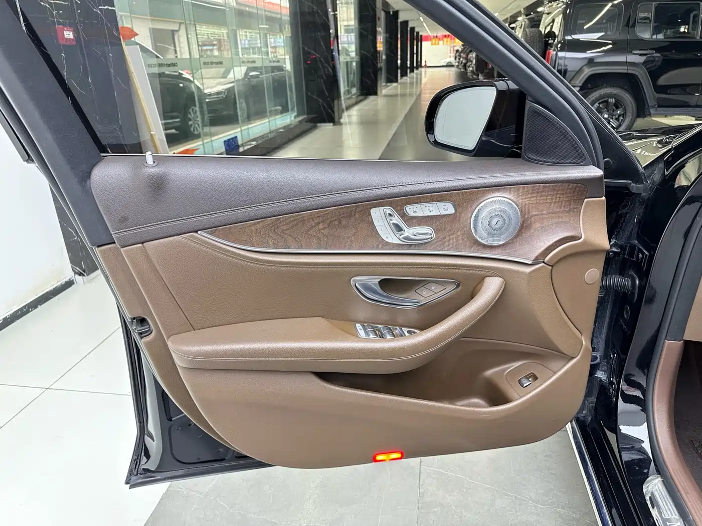 Mercedes-Benz E-Class 2020 Facelift E 300 L Exclusive фото 9