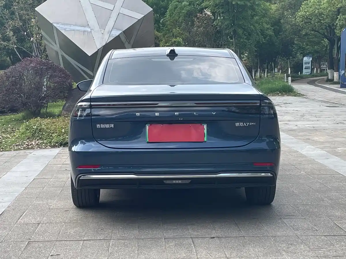 Geely Galaxy Galaxy A7 2025 EM-i фото 5