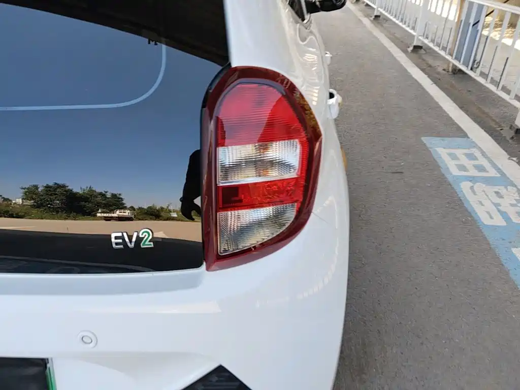 JMCG New Energy Little Kirin 2024 2023 Model Lucky Edition 201km Comfort