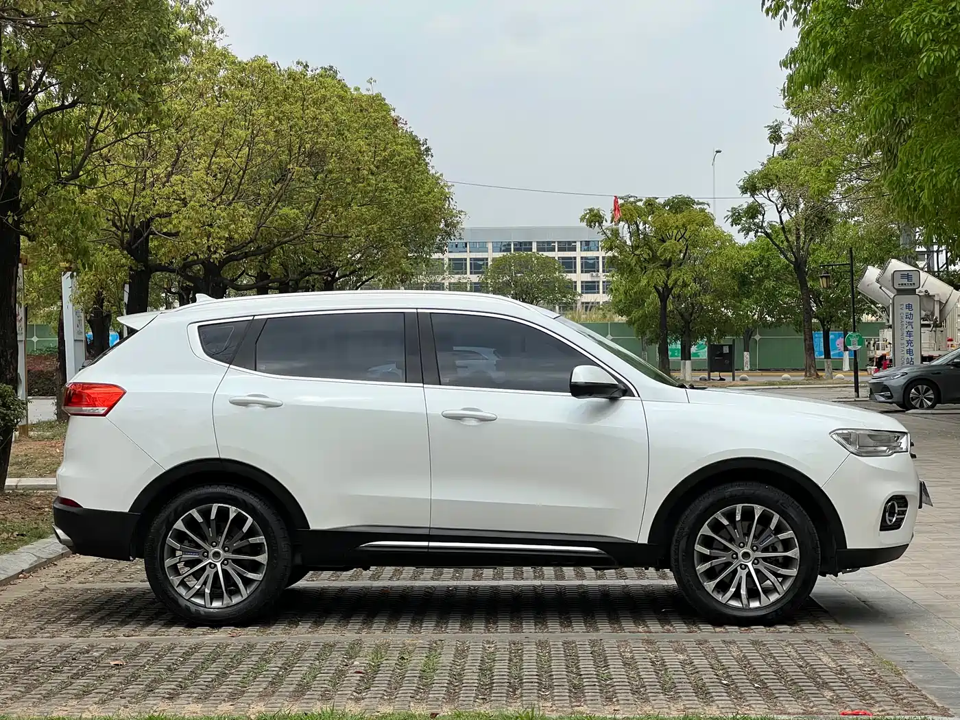 Haval H6 2017 Blue Label 2.0T Automatic 2WD Smart Edition фото 4