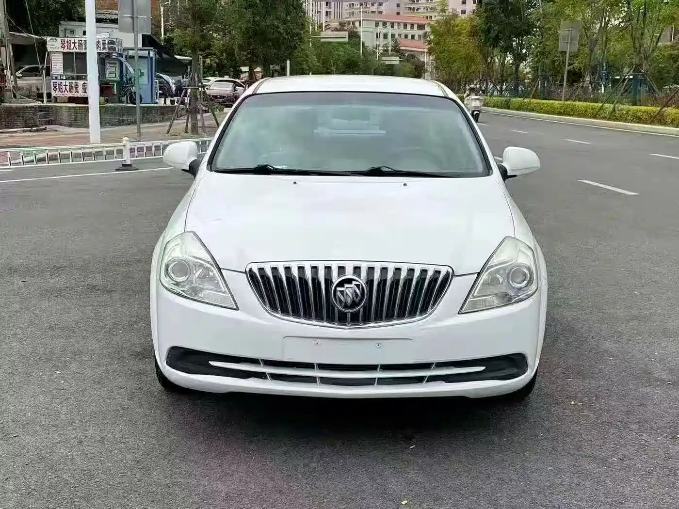 Buick Excelle 2013 1.5L Automatic Classic фото 2