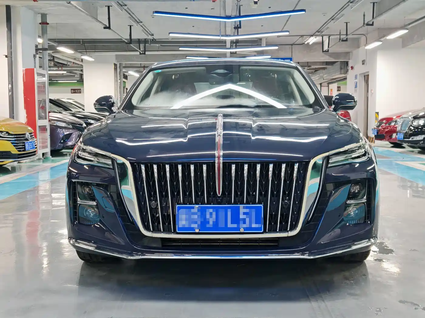 Фото 2 - Hongqi H5