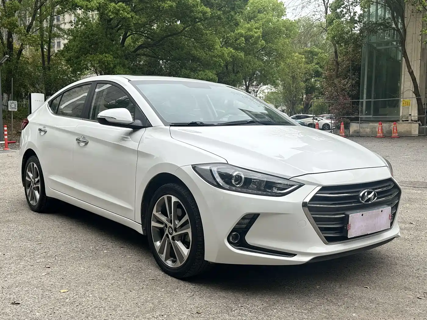 Hyundai Elantra 2016 Model 1.6L Automatic Smart Elite фото 3