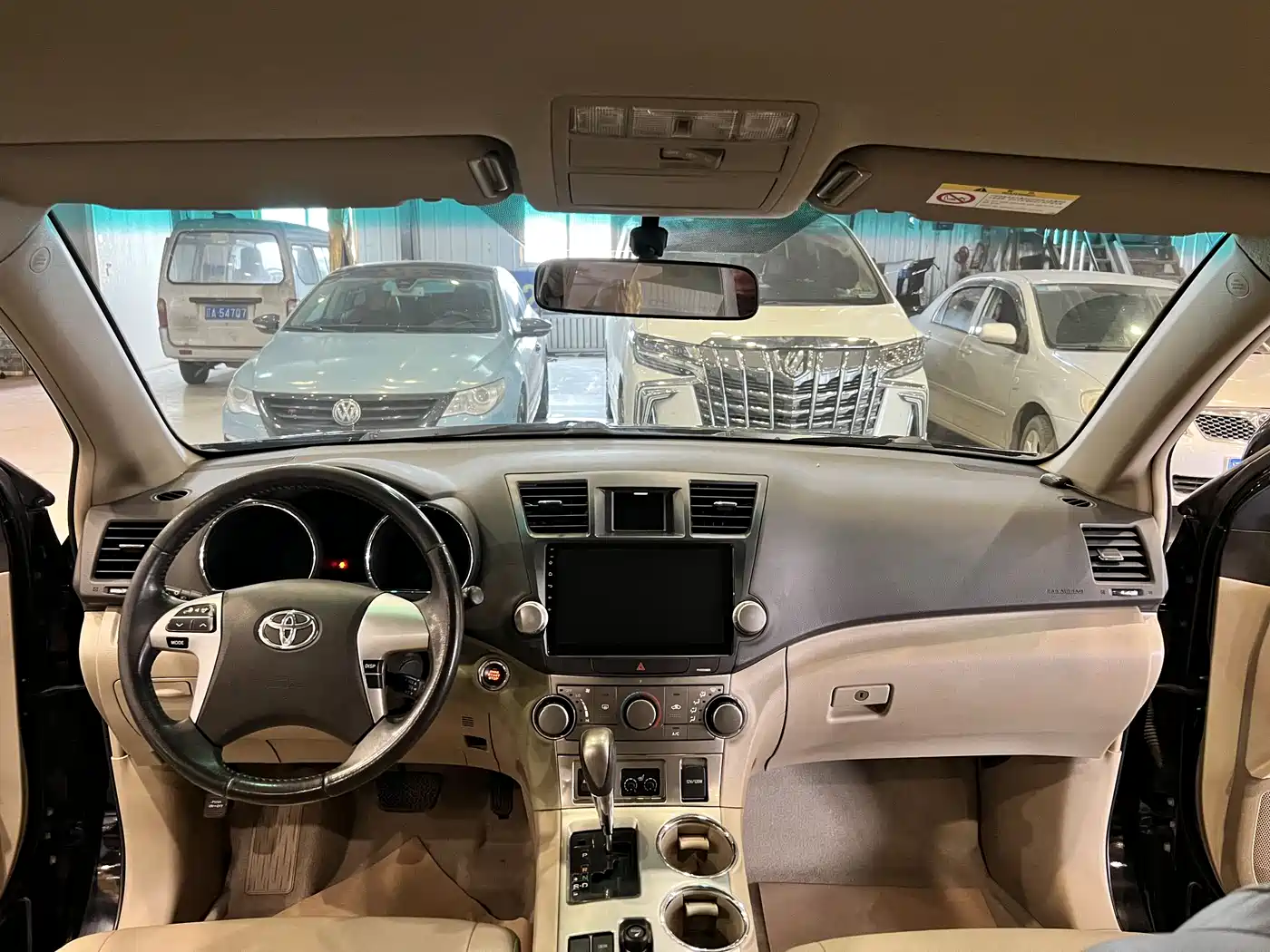 Toyota Highlander 2012 2.7L 2WD 5-seater Sport Edition фото 9