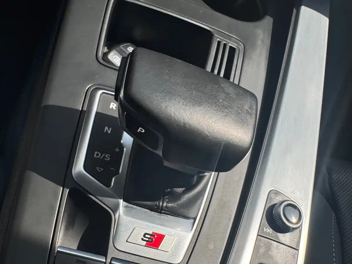 Audi A4L 2020 40 TFSI Luxury Dynamic фото 14