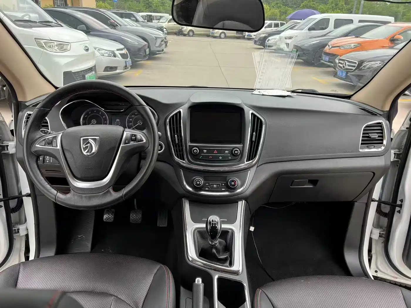 Baojun 560 2016 2015 1.8L Manual Luxury