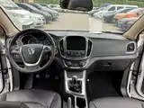 Фото 6 - Baojun 560