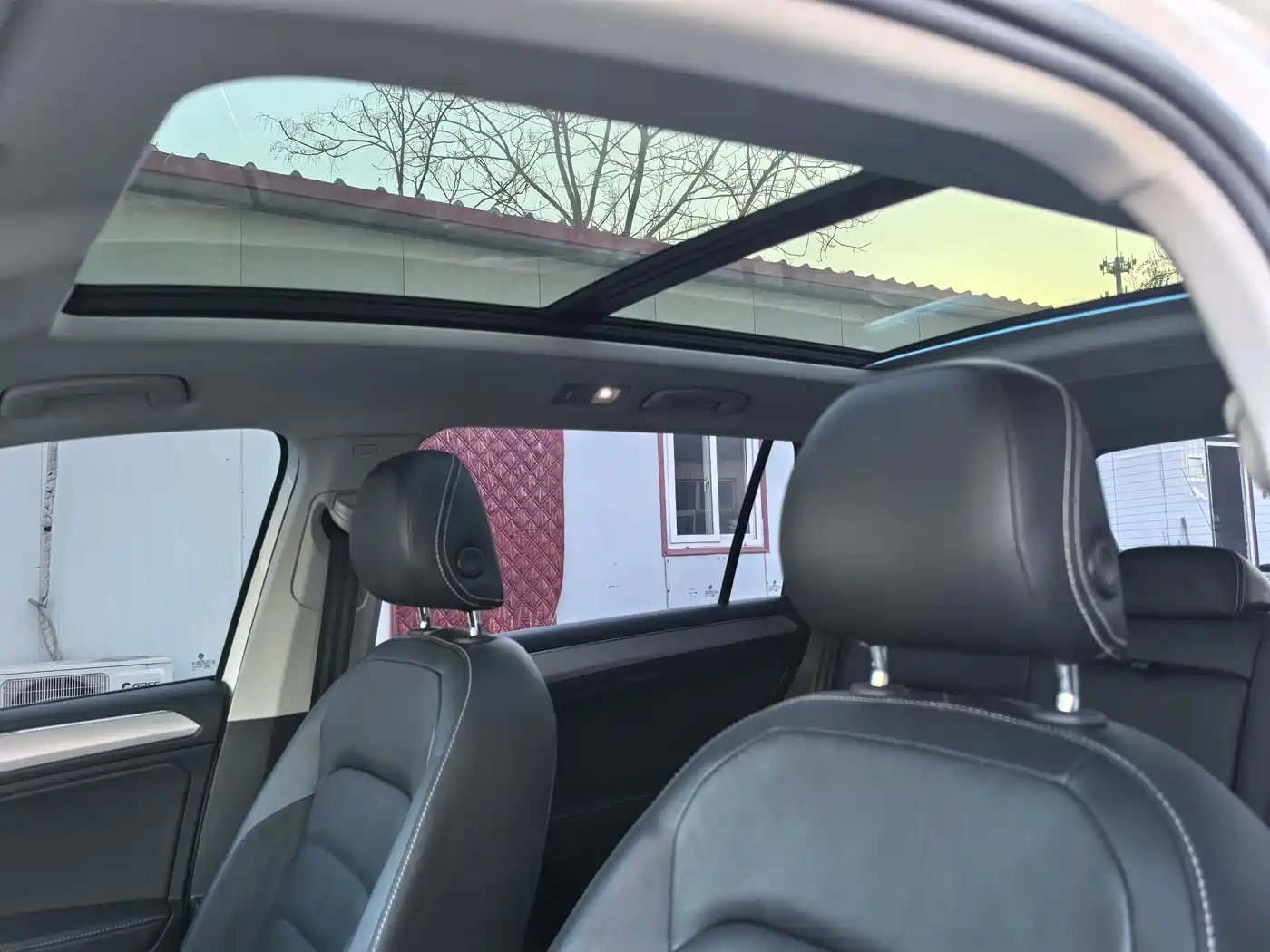 Volkswagen Tiguan L 2021 330TSI Automatic 2WD Smart фото 14