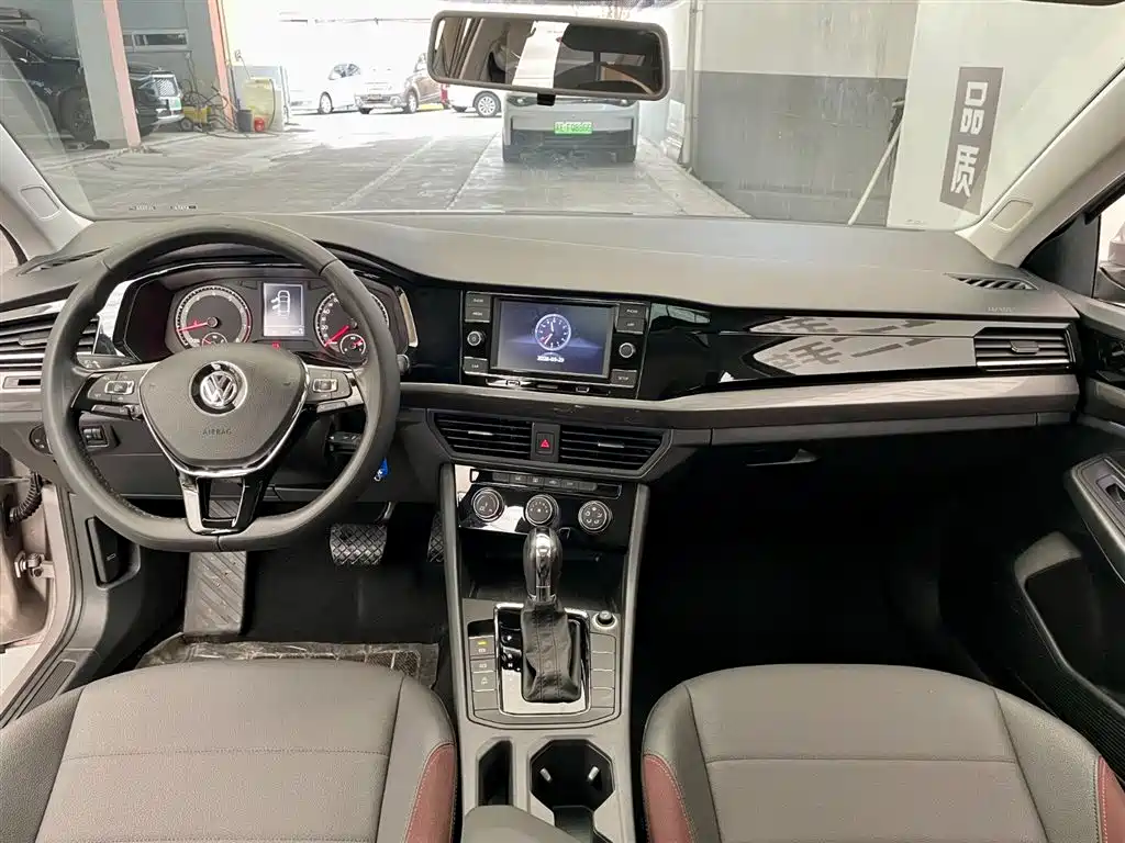 Volkswagen Bora 2019 Facelift 1.5L Automatic Comfort China VI фото 8