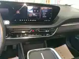 Photo 9 - Buick LaCrosse