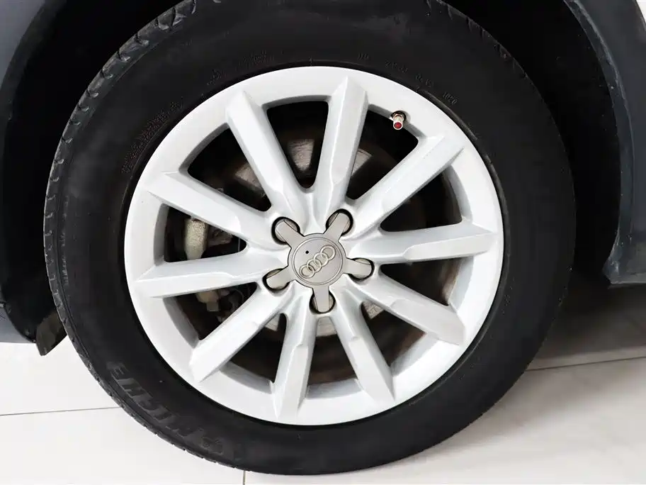 Audi Q3 2015 35 TFSI quattro Technology фото 12