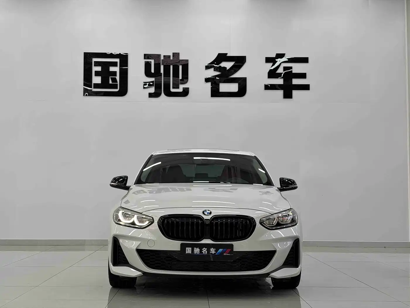 BMW 1 Series 2023 125i M Sport Shadow Edition фото 2