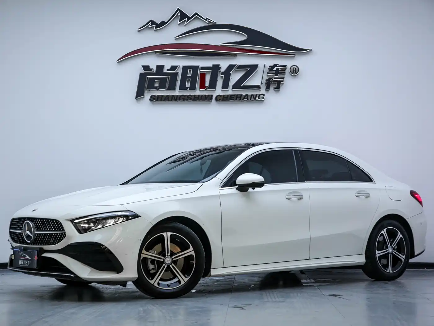 MERCEDES-BENZ CLASS A 2024