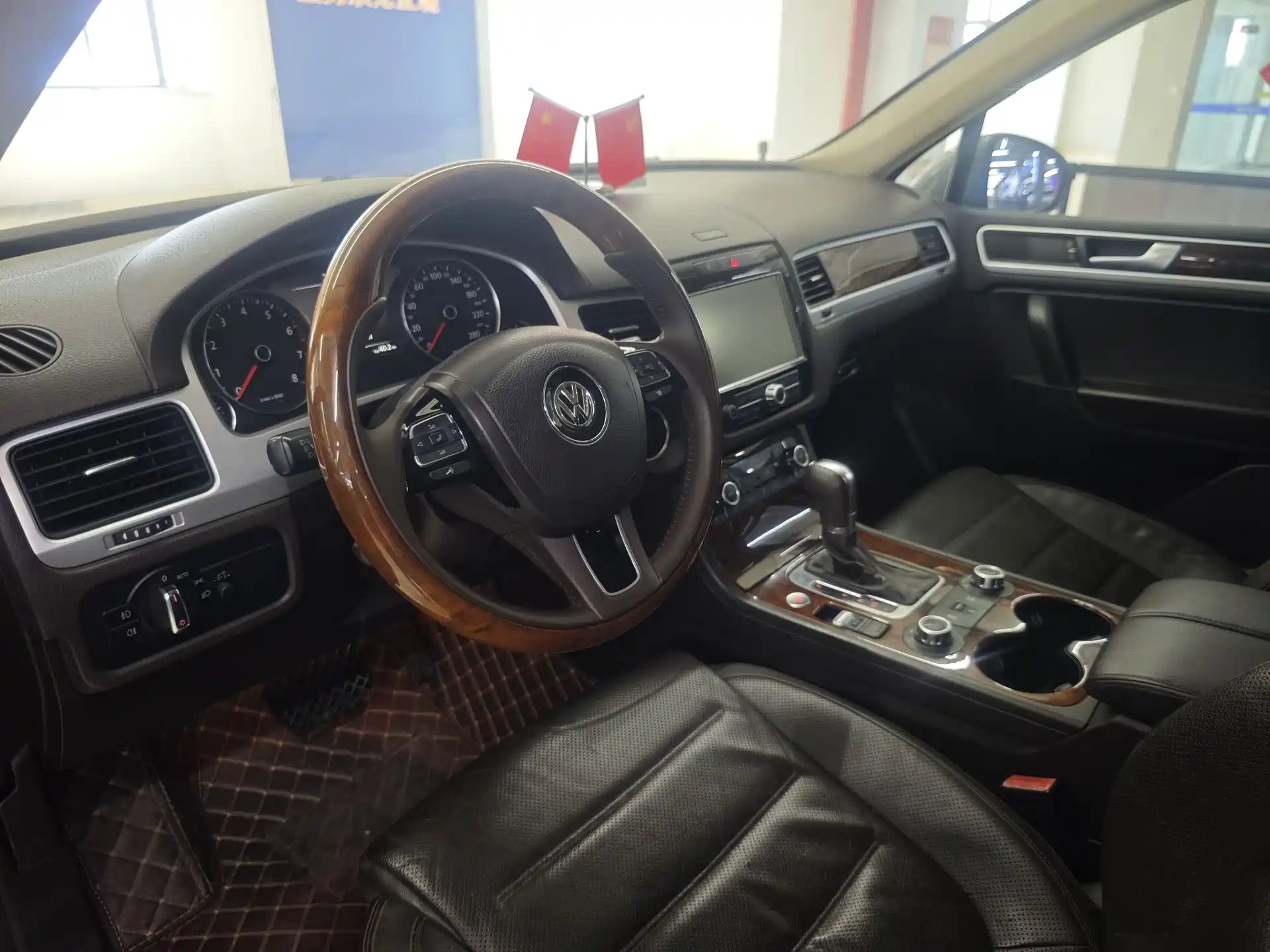 Фото 10 - Volkswagen Touareg
