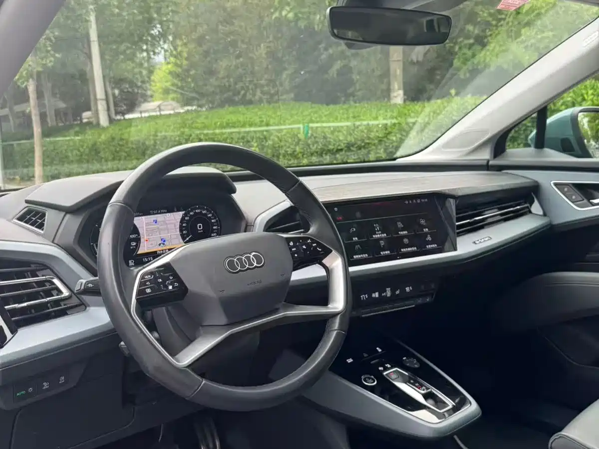 Audi Q5 e-tron 2023 2023 40 e-tron Starlight Edition Brocade Package