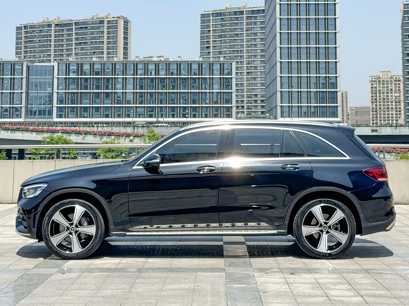 Mercedes-Benz GLC 2020 Facelift GLC 300 L 4MATIC Luxury фото 3