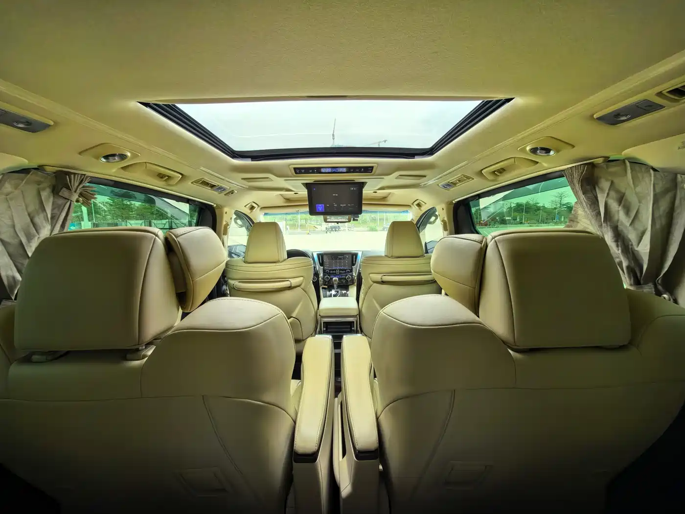 Toyota Vellfire 2020 2019 Hybrid 2.5L HV Premium Edition