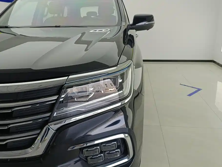 Roewe RX8 2018 2018 30T Smart Internet AWD Flagship Edition
