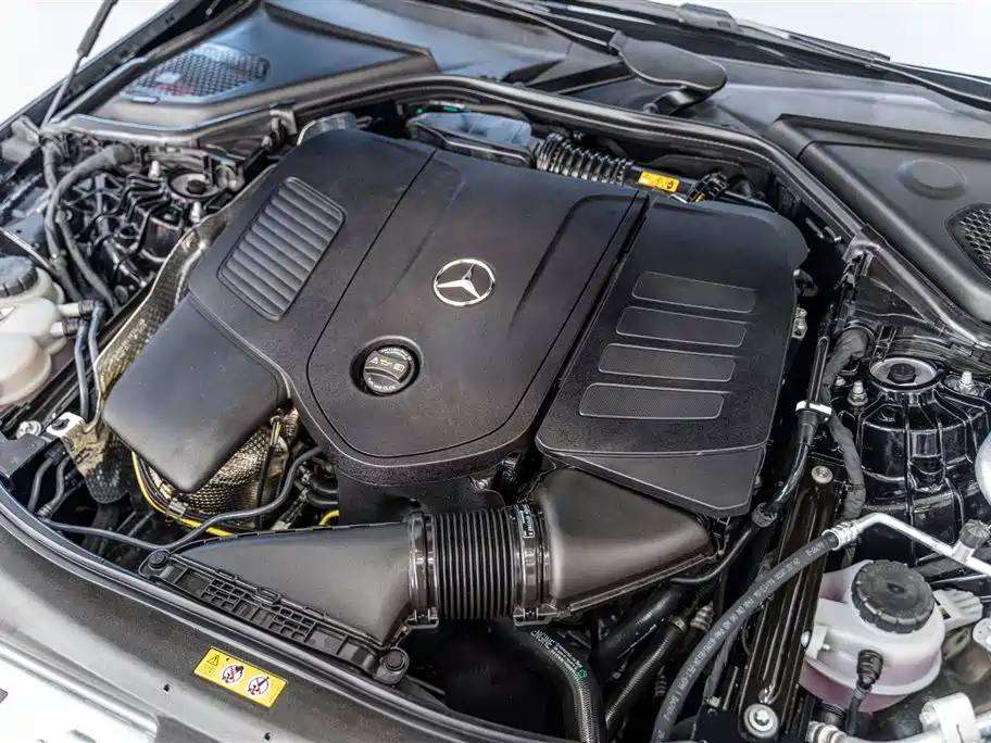 MERCEDES-BENZ E CLASS