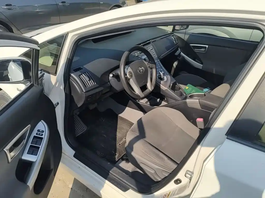 Toyota Prius 2014 2012 1.8L Standard Edition