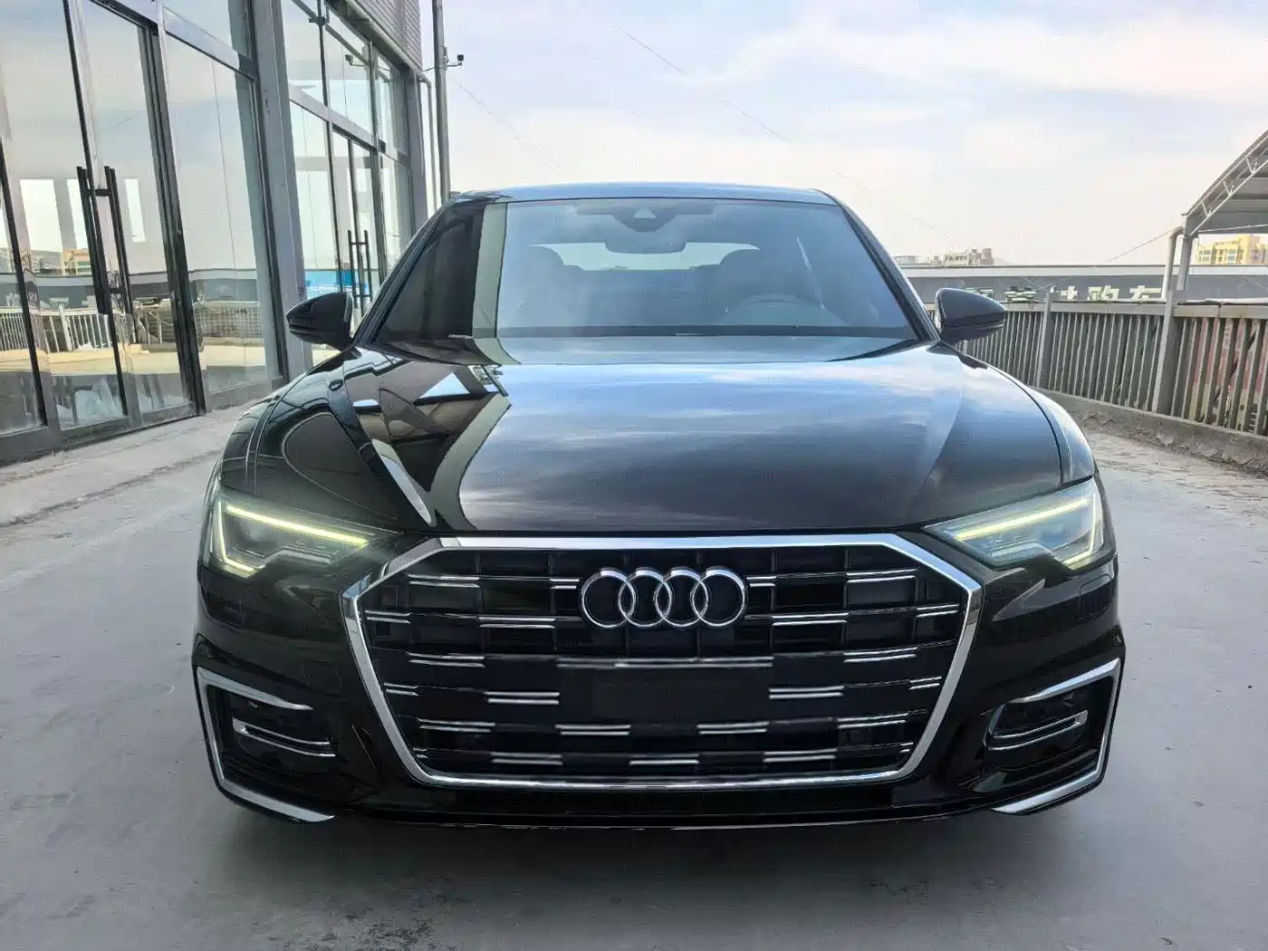 Audi A6L 2023 Facelift 40 TFSI Luxury Dynamic фото 2