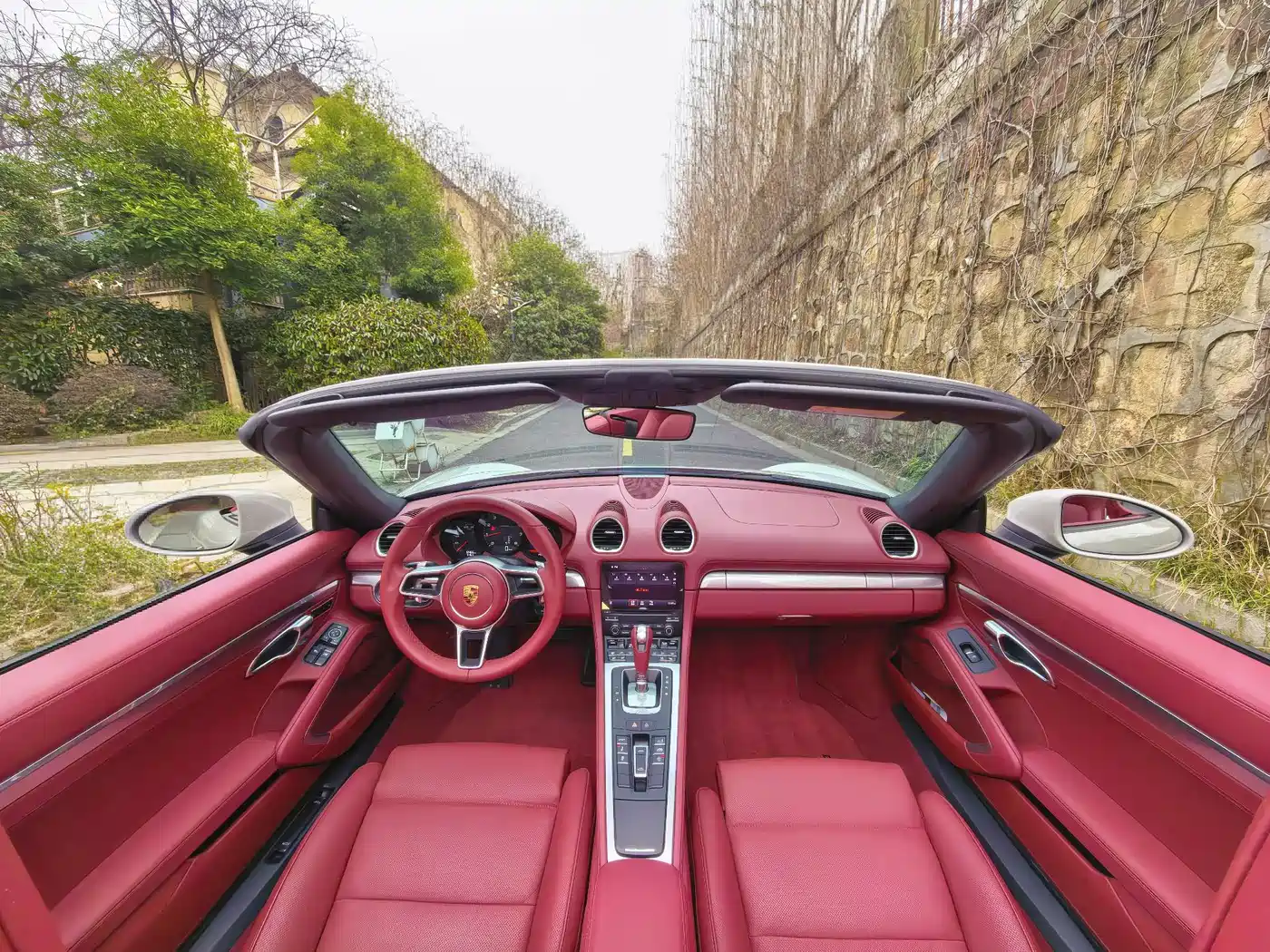 PORSCHE 718