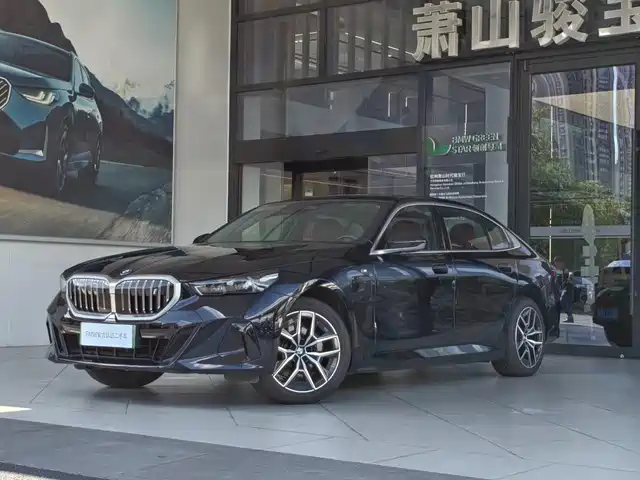 BMW i5 2025