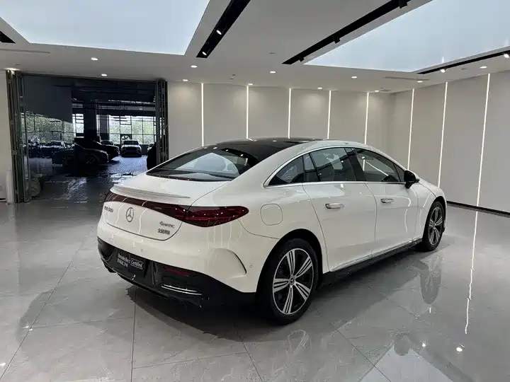 Mercedes-Benz EQE 2025 500 4MATIC Pioneer фото 13