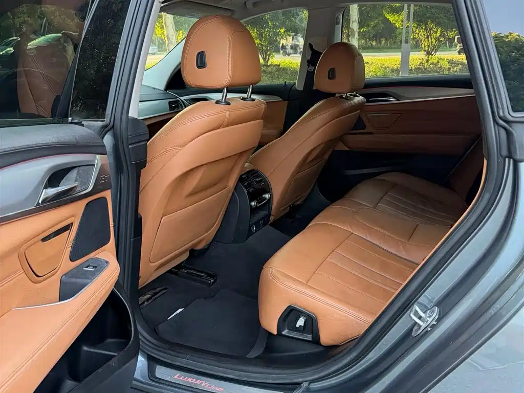 BMW 6 Series GT 2018 630i Luxury Design Package фото 5