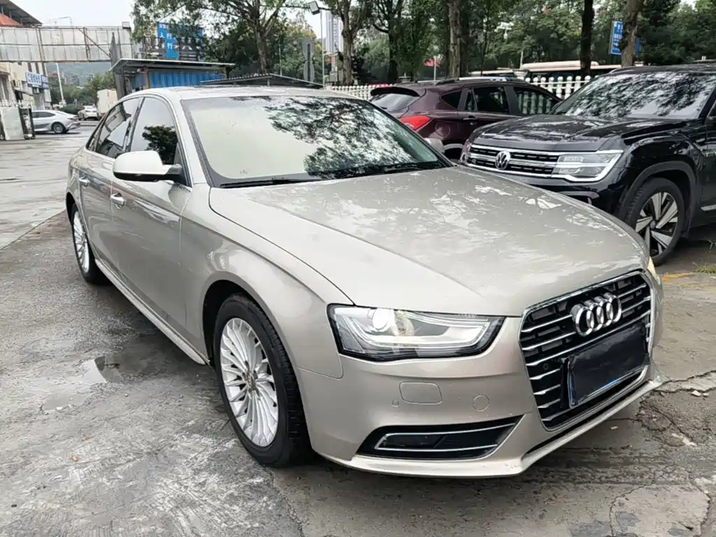 Фото 4 - Audi A4L