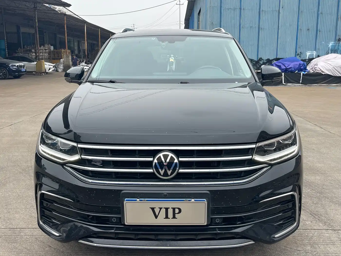 Volkswagen Tiguan L 2022 330TSI Auto 2WD R-Line Premium Edition фото 2