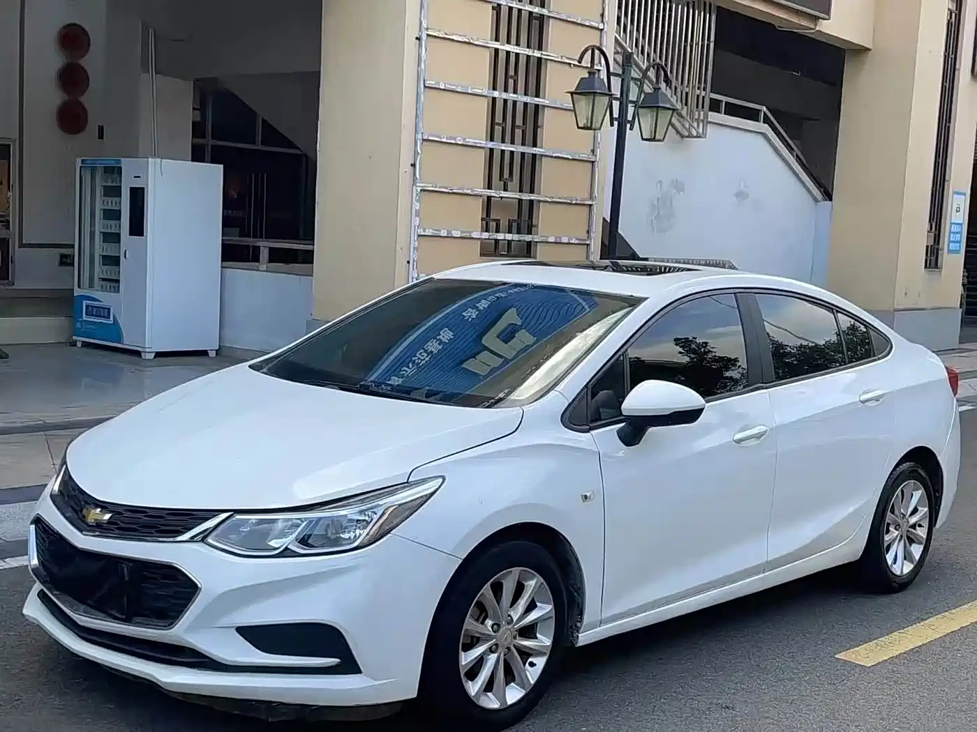 Фото 1 - Chevrolet Cruze