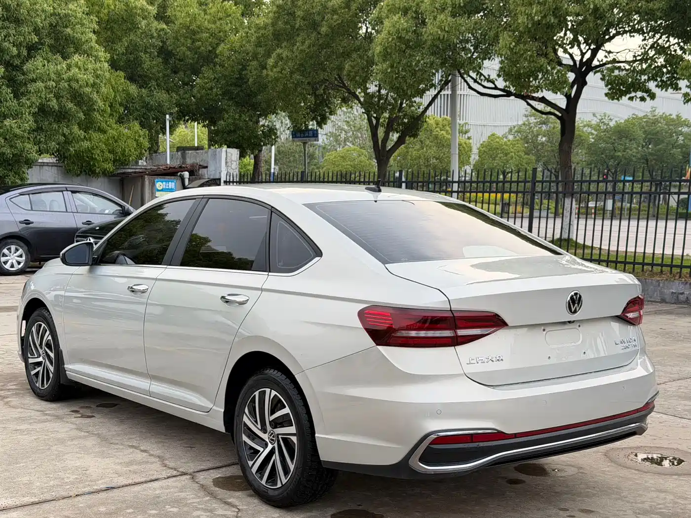 Volkswagen Lavida 2023 280TSI DSG Comfort Edition фото 4