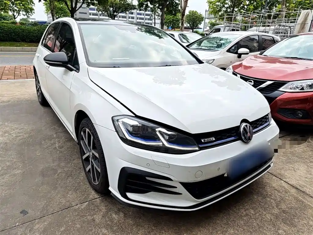 Volkswagen Golf 2018 230TSI Automatic Luxury фото 4